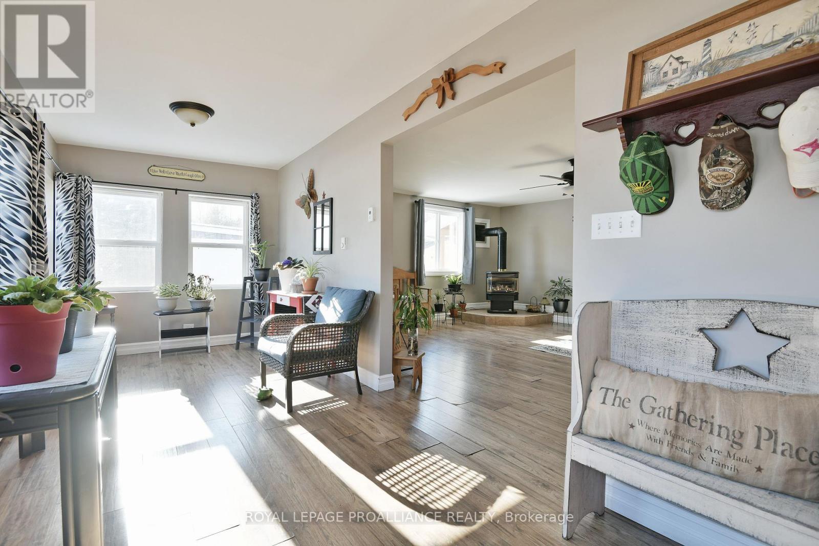 












8350 COUNTY ROAD 15 ROAD

,
Augusta,




Ontario
K0G1R0

