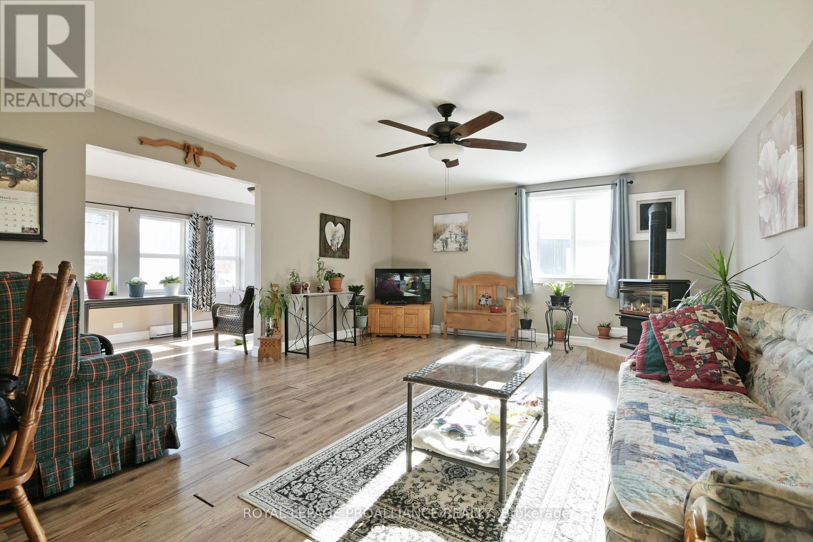 












8350 COUNTY ROAD 15 ROAD

,
Augusta,




Ontario
K0G1R0


