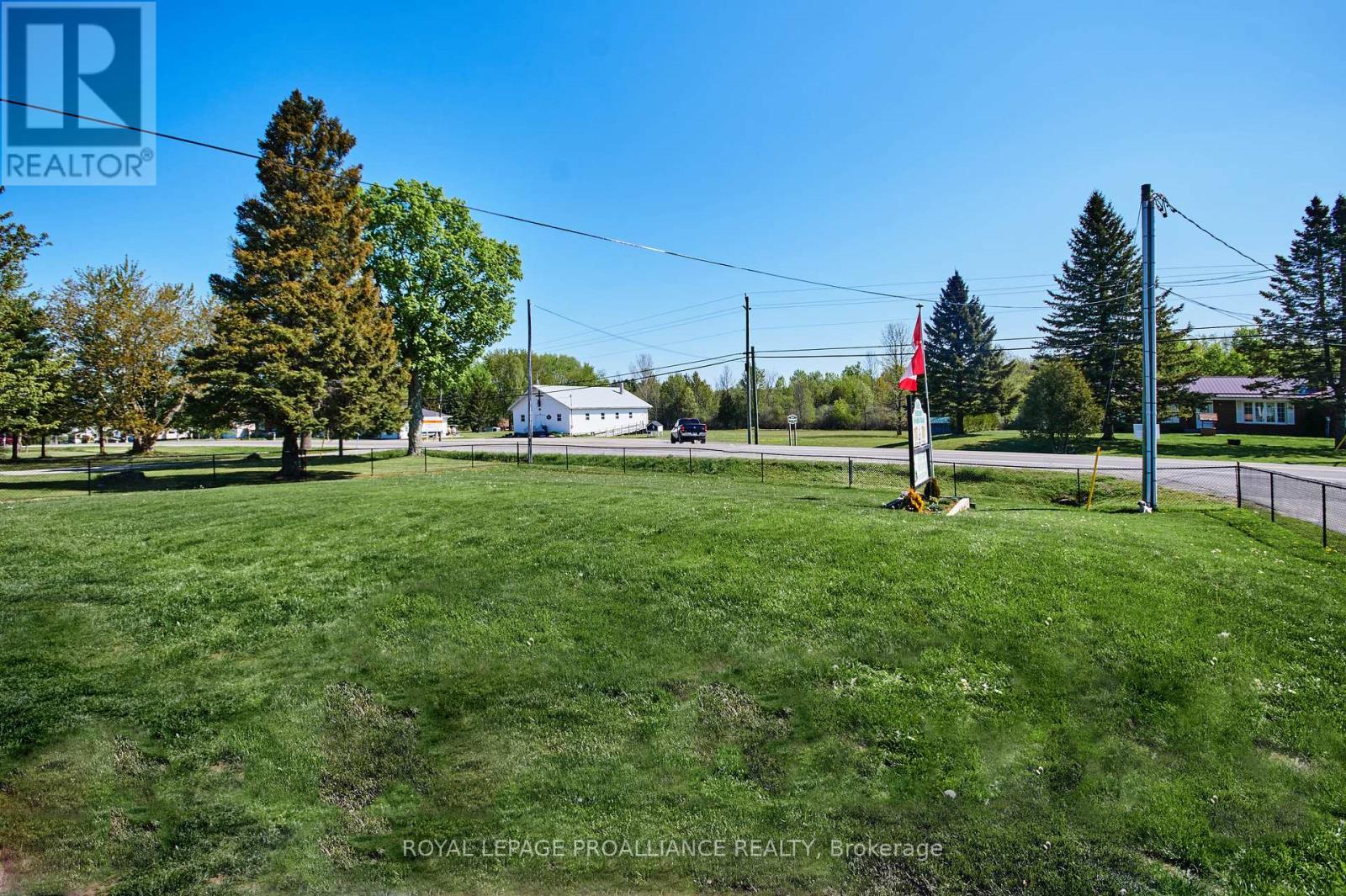 












8350 COUNTY ROAD 15 ROAD

,
Augusta,




Ontario
K0G1R0

