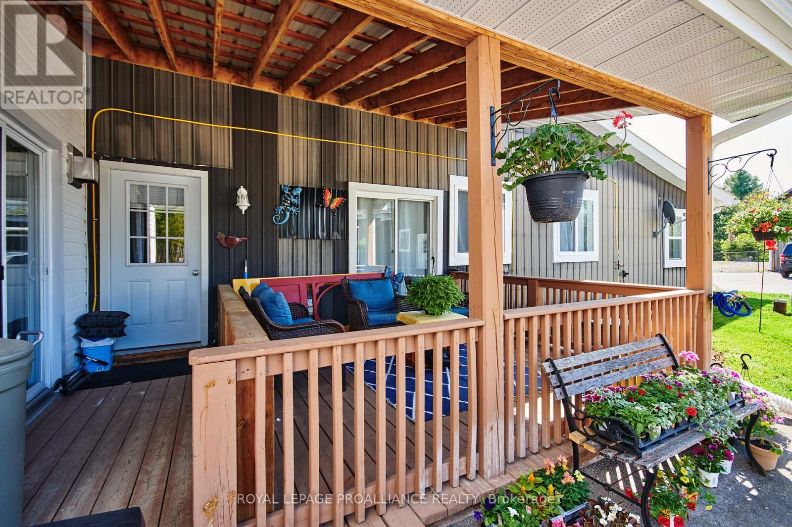 












8350 COUNTY ROAD 15 ROAD

,
Augusta,




Ontario
K0G1R0

