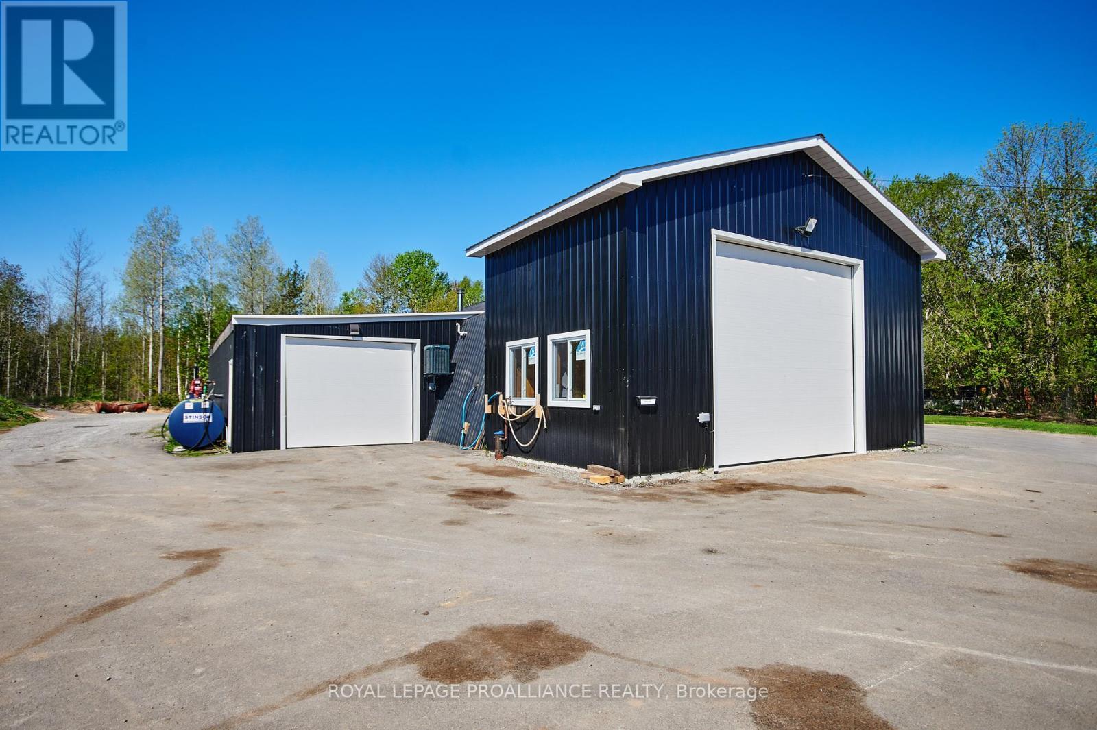 












8350 COUNTY ROAD 15 ROAD

,
Augusta,




Ontario
K0G1R0

