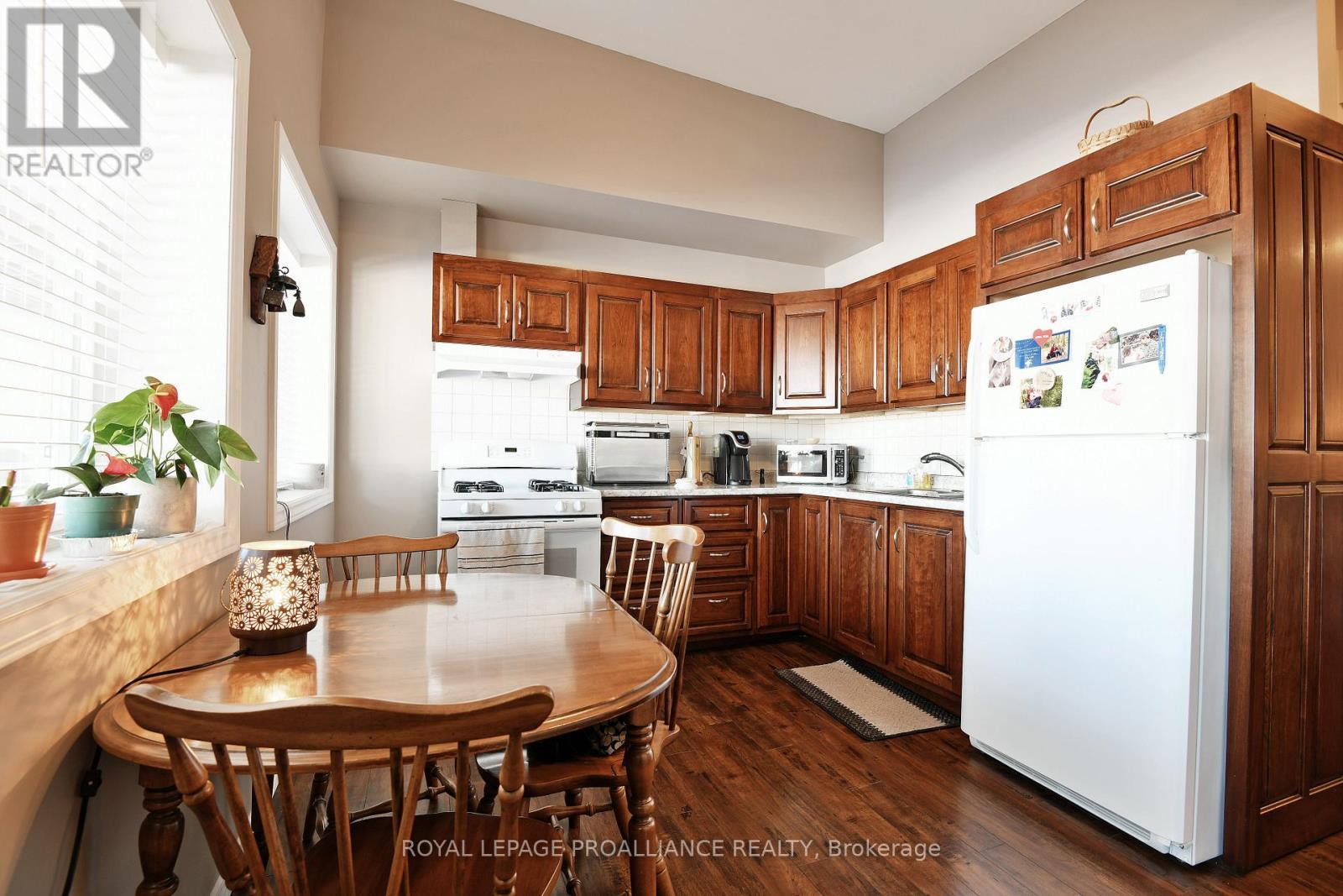












8350 COUNTY ROAD 15 ROAD

,
Augusta,




Ontario
K0G1R0

