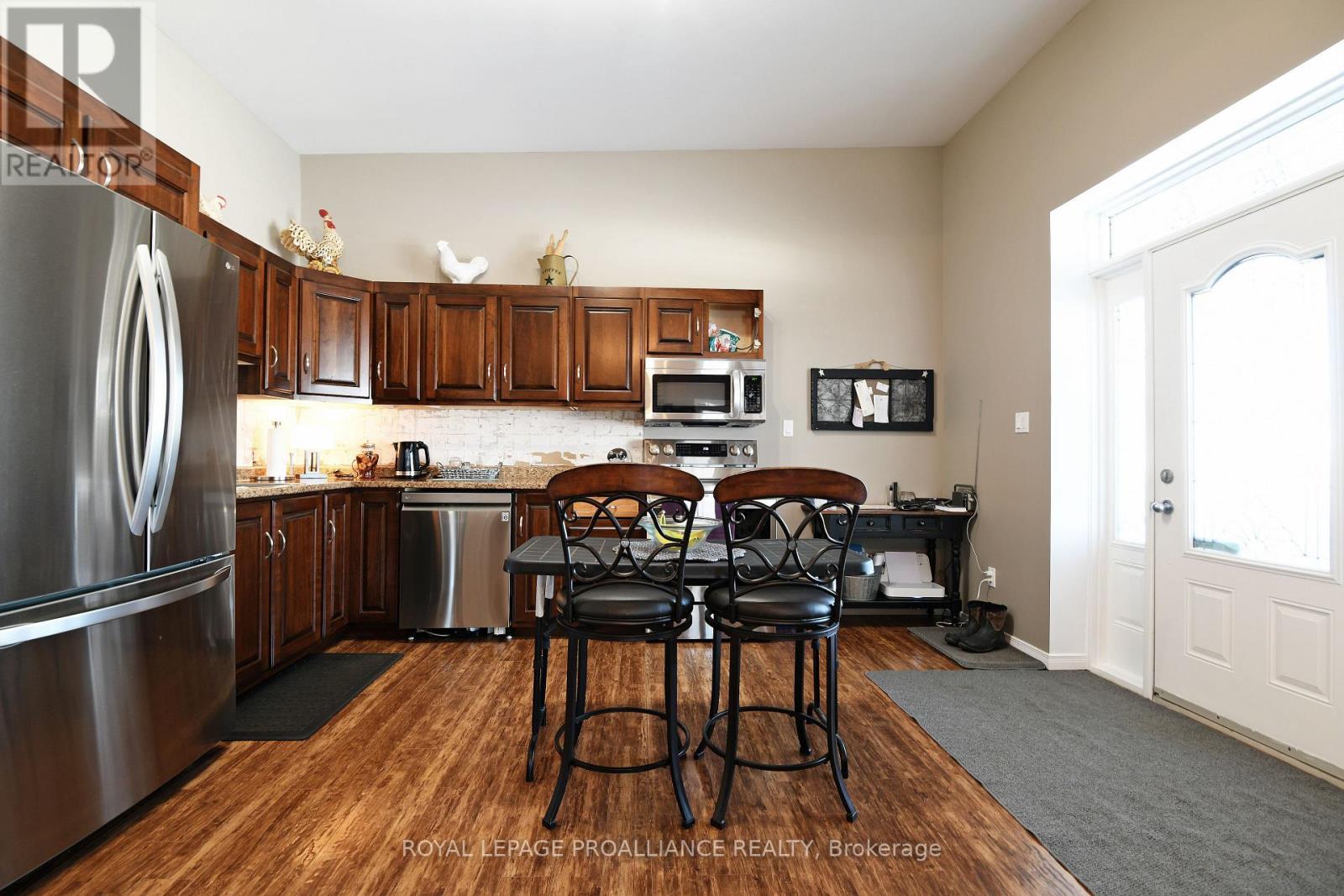 












8350 COUNTY ROAD 15 ROAD

,
Augusta,




Ontario
K0G1R0

