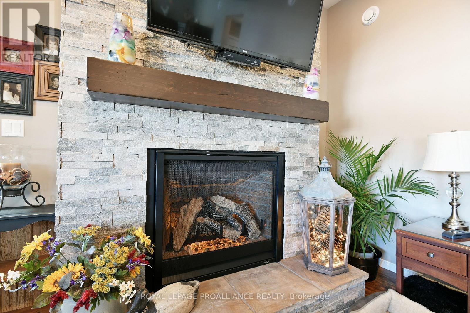 












8350 COUNTY ROAD 15 ROAD

,
Augusta,




Ontario
K0G1R0

