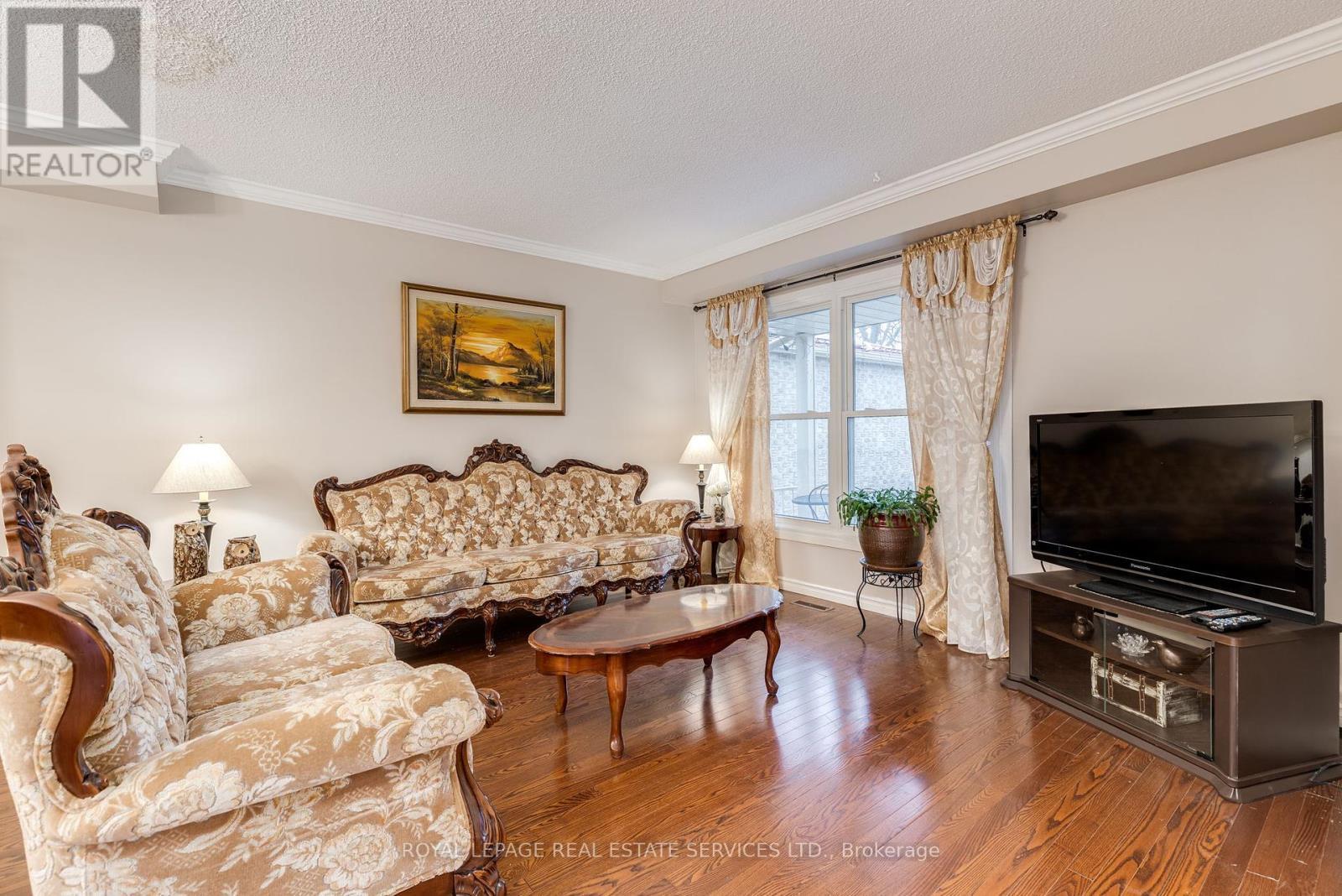 












9 LADY BOWER CRESCENT

,
Toronto,




Ontario
M1B4R2

