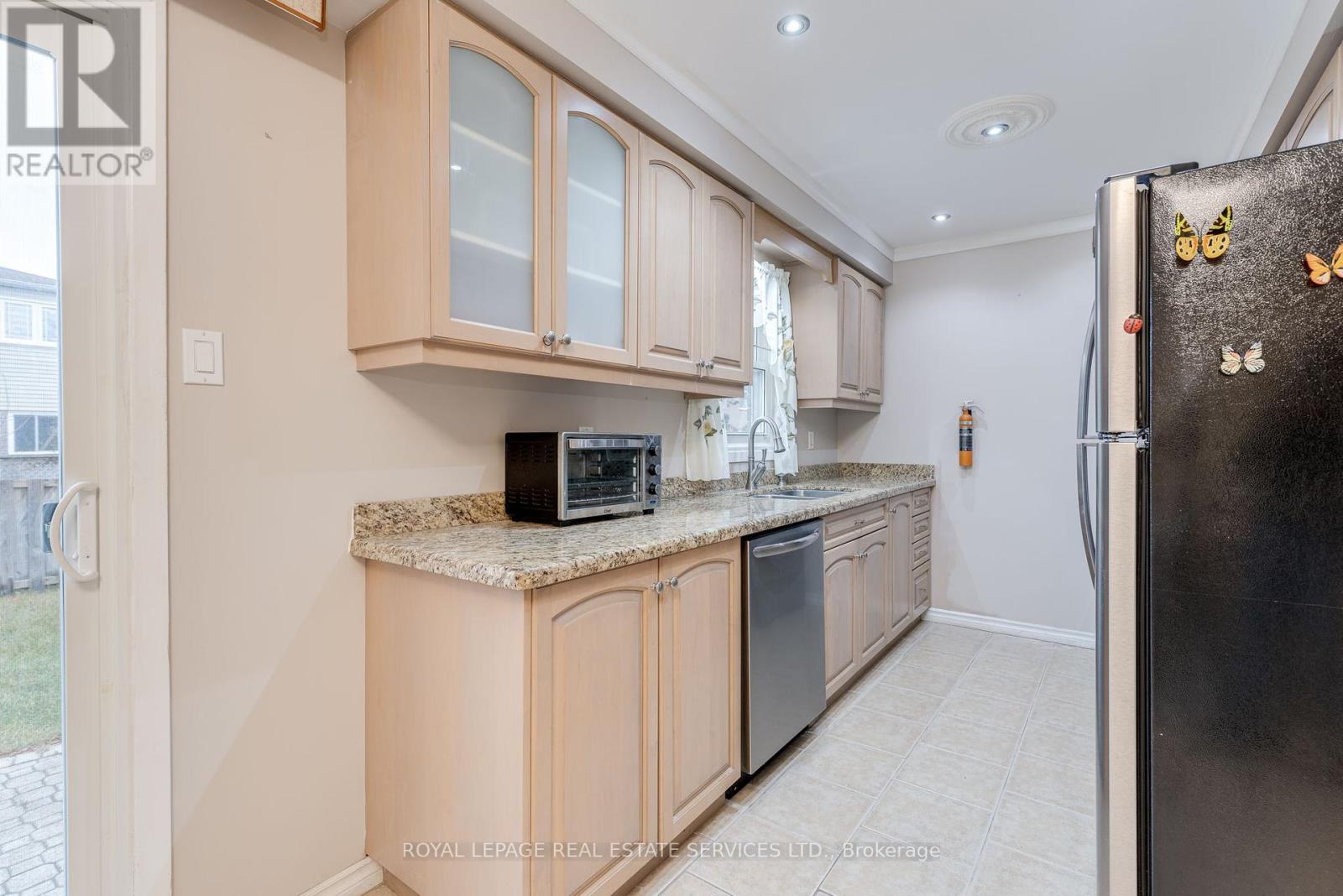 












9 LADY BOWER CRESCENT

,
Toronto,




Ontario
M1B4R2

