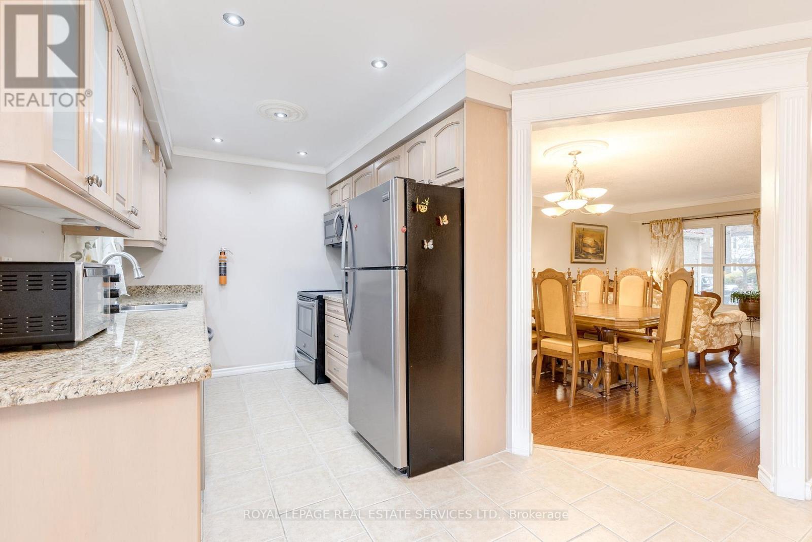 












9 LADY BOWER CRESCENT

,
Toronto,




Ontario
M1B4R2

