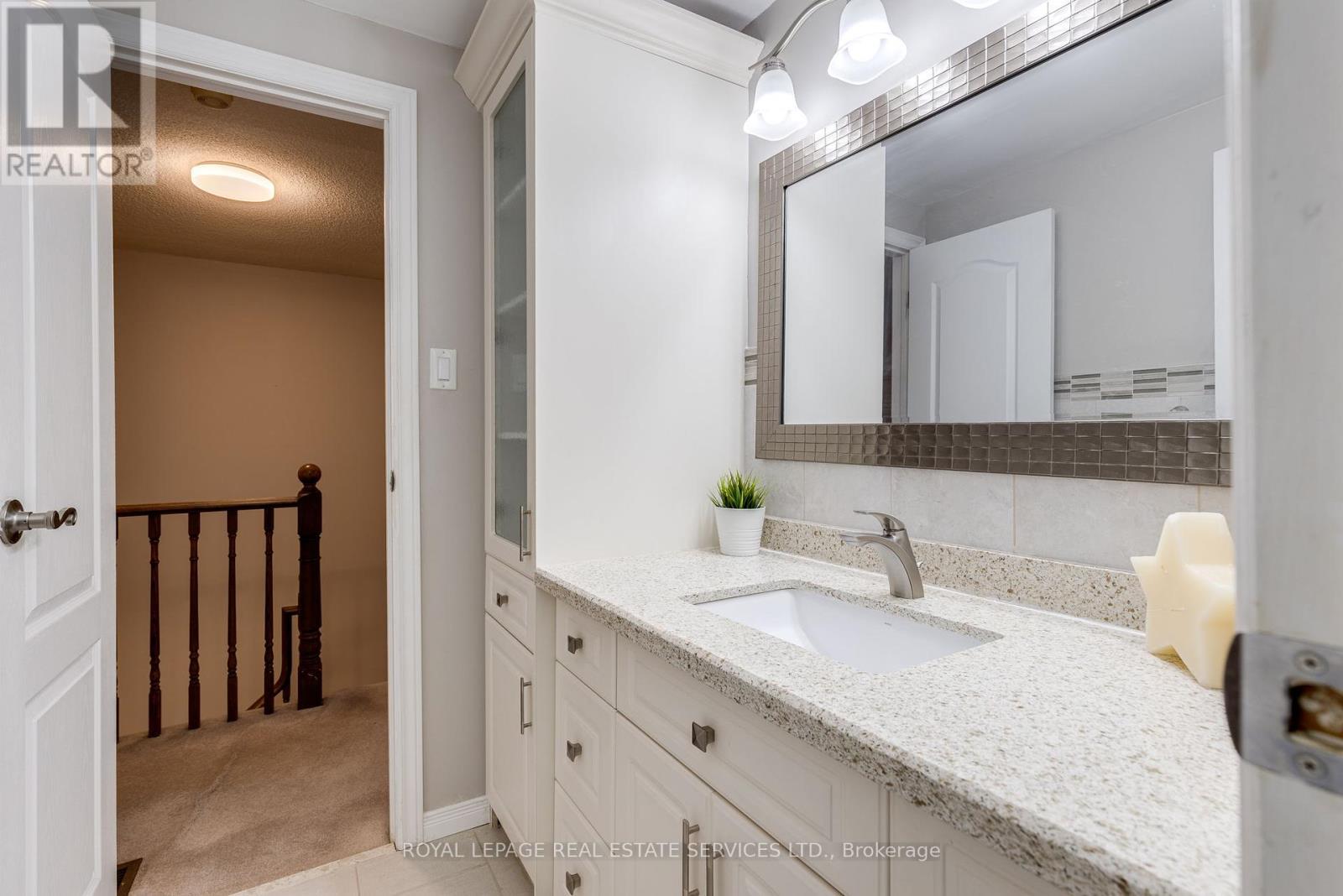 












9 LADY BOWER CRESCENT

,
Toronto,




Ontario
M1B4R2

