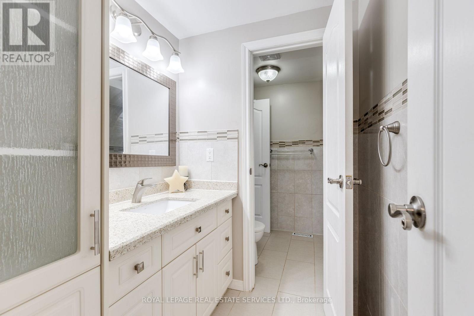 












9 LADY BOWER CRESCENT

,
Toronto,




Ontario
M1B4R2

