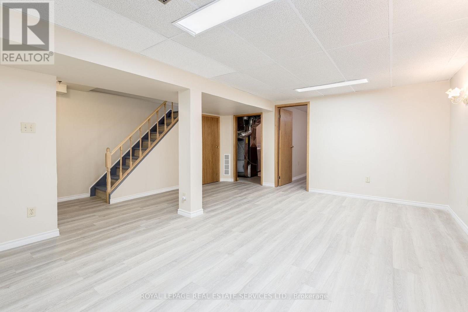 












9 LADY BOWER CRESCENT

,
Toronto,




Ontario
M1B4R2

