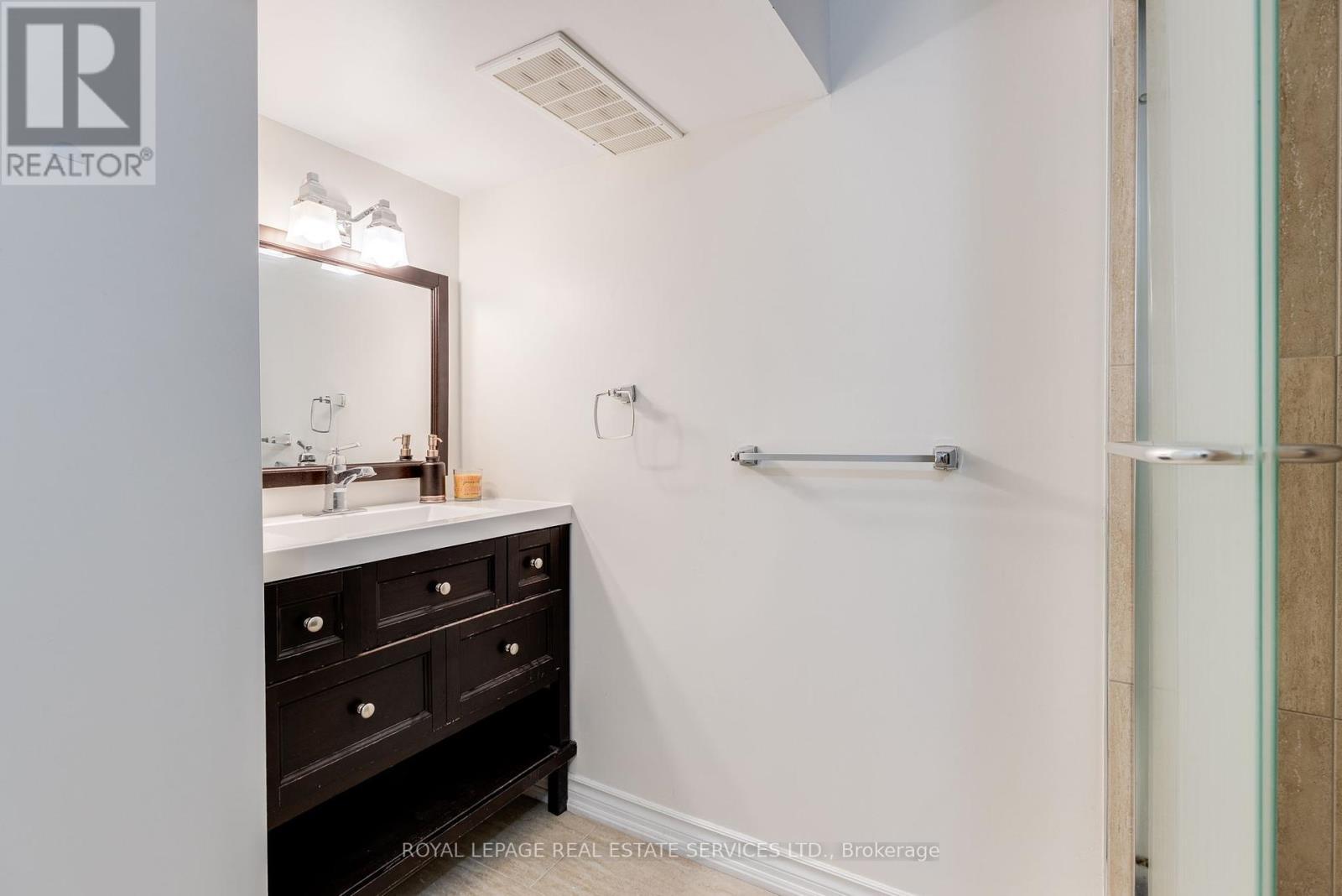 












9 LADY BOWER CRESCENT

,
Toronto,




Ontario
M1B4R2

