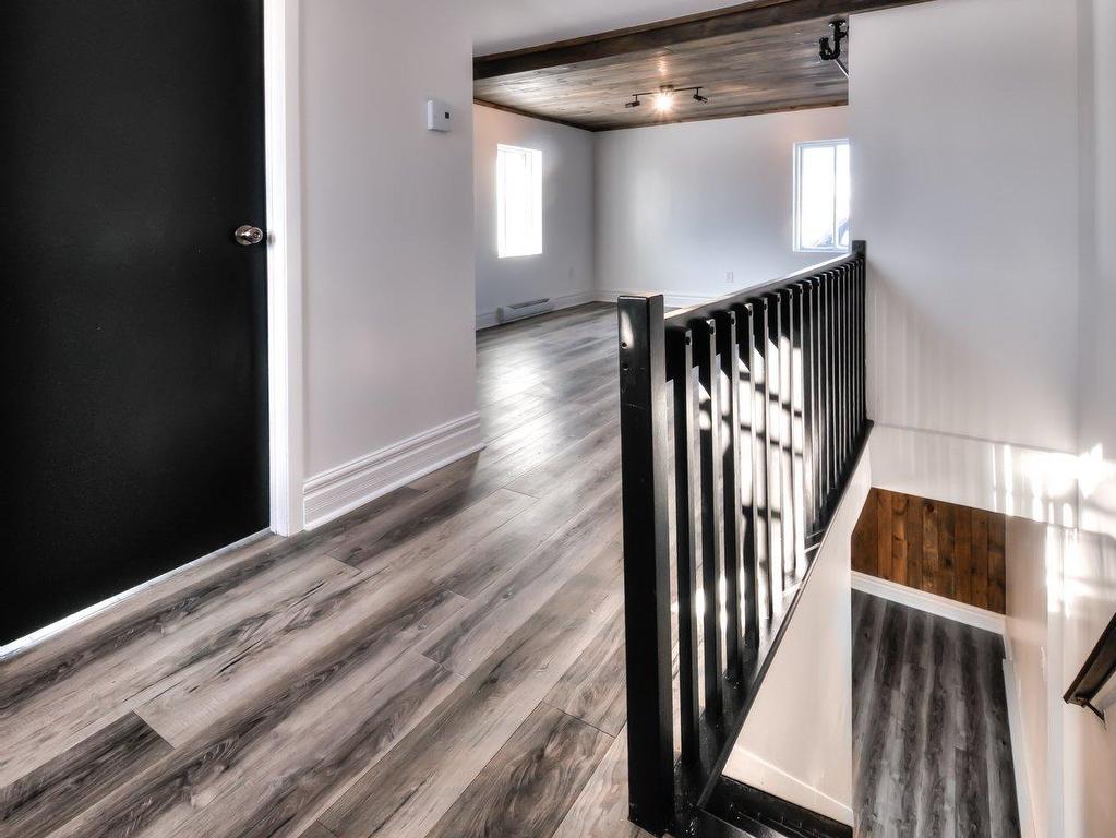 









305


Rue Laurier

,
Saint-Jean-sur-Richelieu,




QC
J3B6L2

