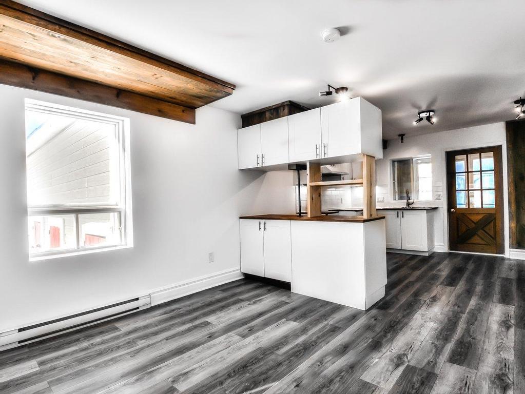 









305


Rue Laurier

,
Saint-Jean-sur-Richelieu,




QC
J3B6L2

