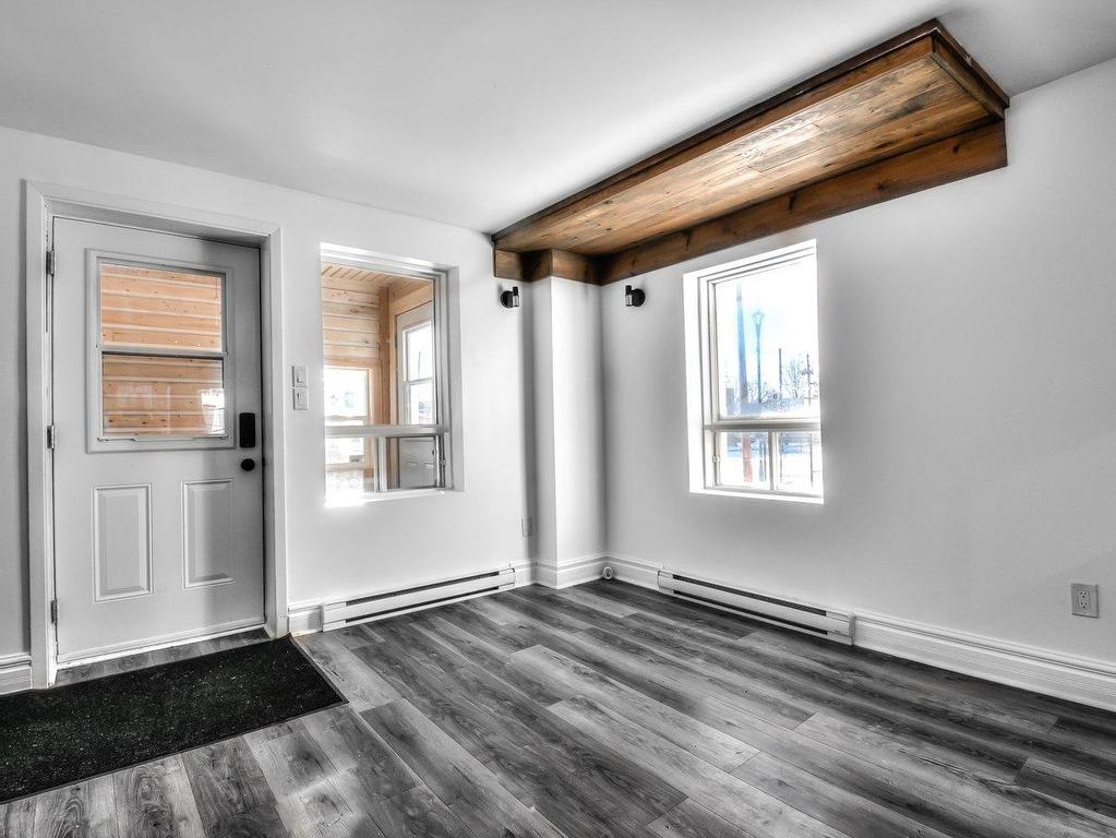 









305


Rue Laurier

,
Saint-Jean-sur-Richelieu,




QC
J3B6L2

