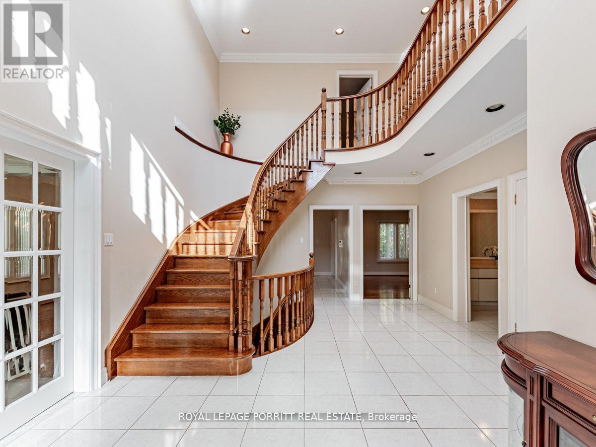 












8 LOVILLA BOULEVARD

,
Toronto,




Ontario
M9M1C3

