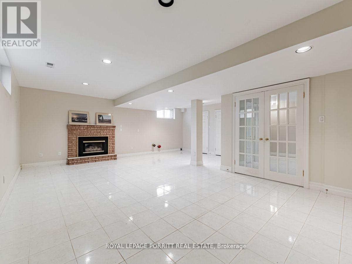 












8 LOVILLA BOULEVARD

,
Toronto,




Ontario
M9M1C3

