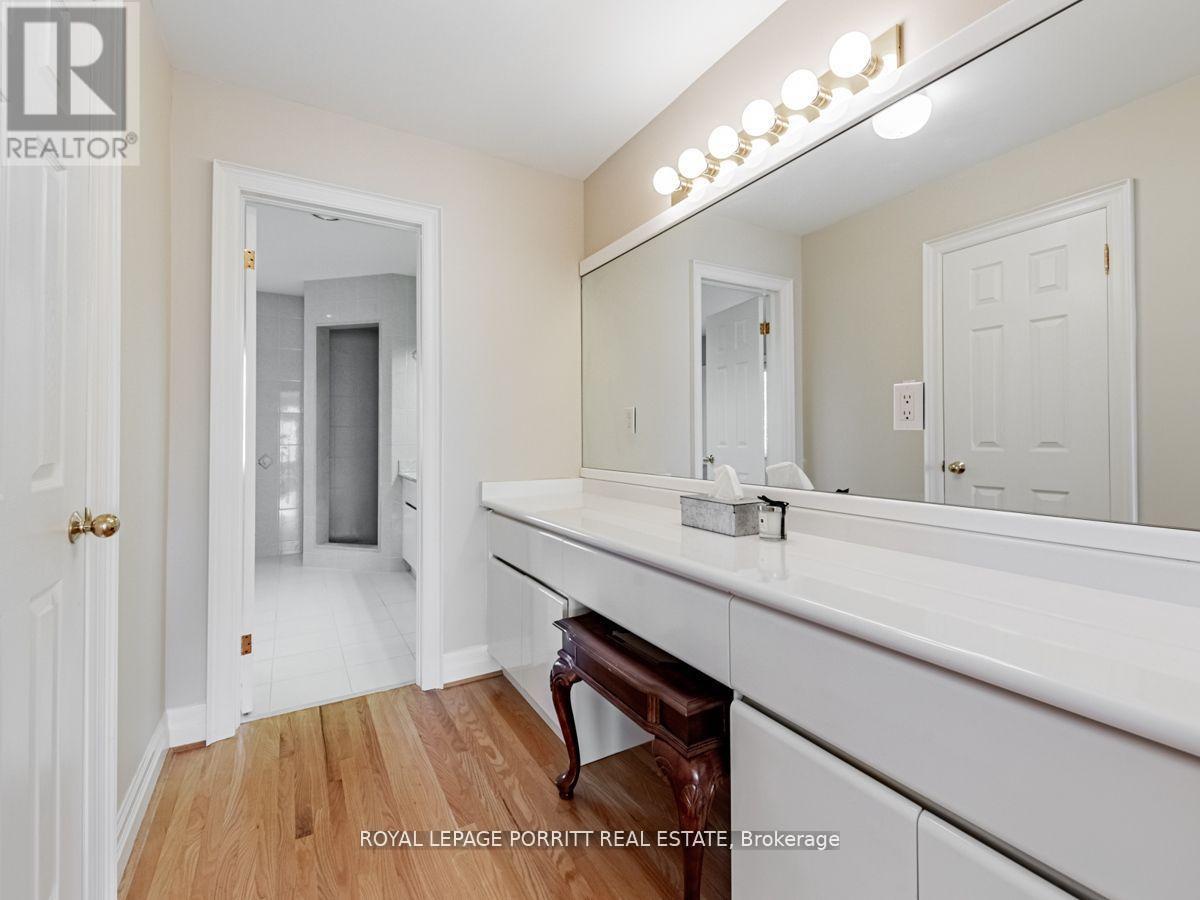 












8 LOVILLA BOULEVARD

,
Toronto,




Ontario
M9M1C3

