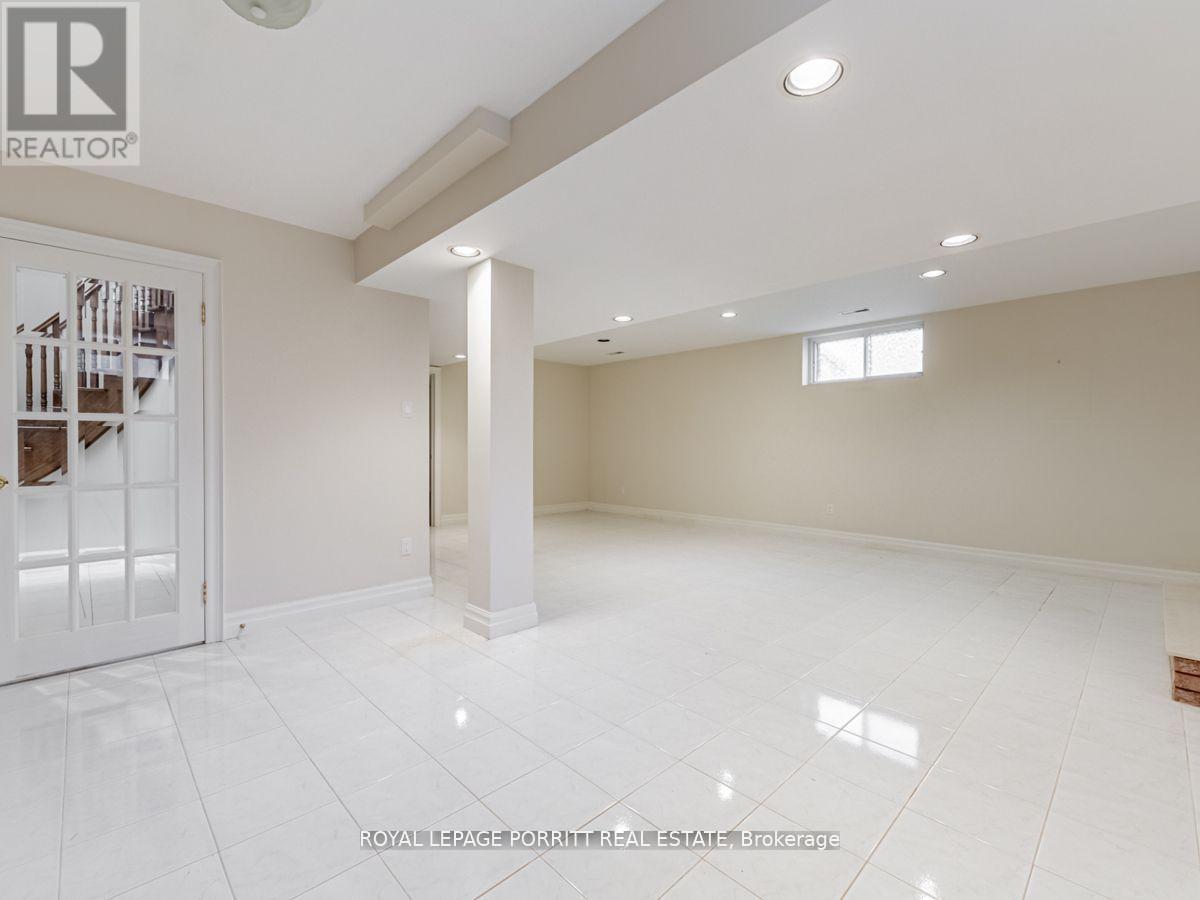 












8 LOVILLA BOULEVARD

,
Toronto,




Ontario
M9M1C3

