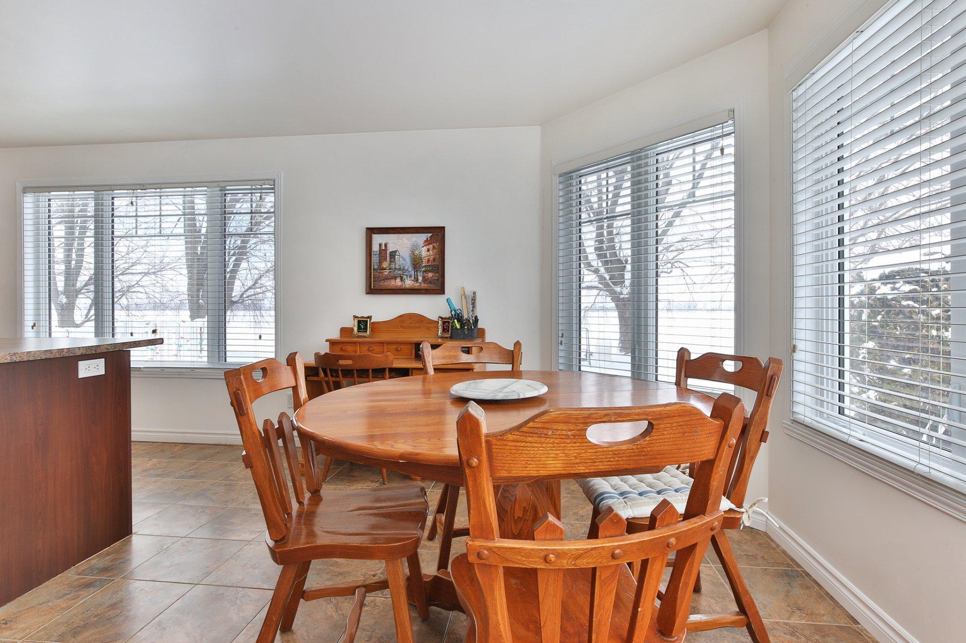 









6


48e Avenue

,
Sainte-Anne-de-Sabrevois,




QC
J0J2G0


