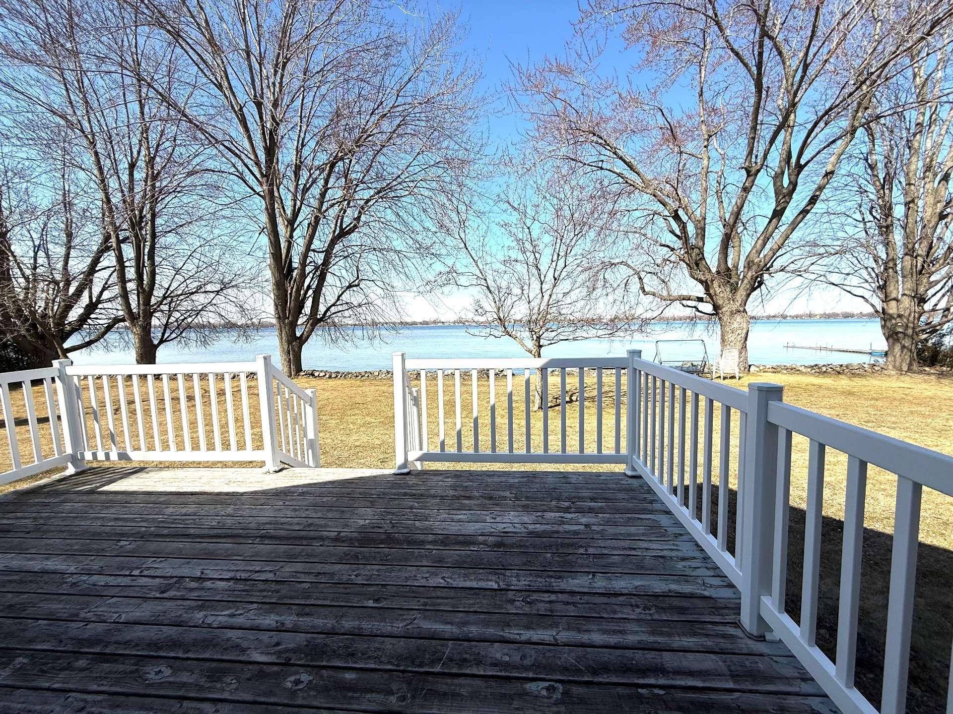 









6


48e Avenue

,
Sainte-Anne-de-Sabrevois,




QC
J0J2G0

