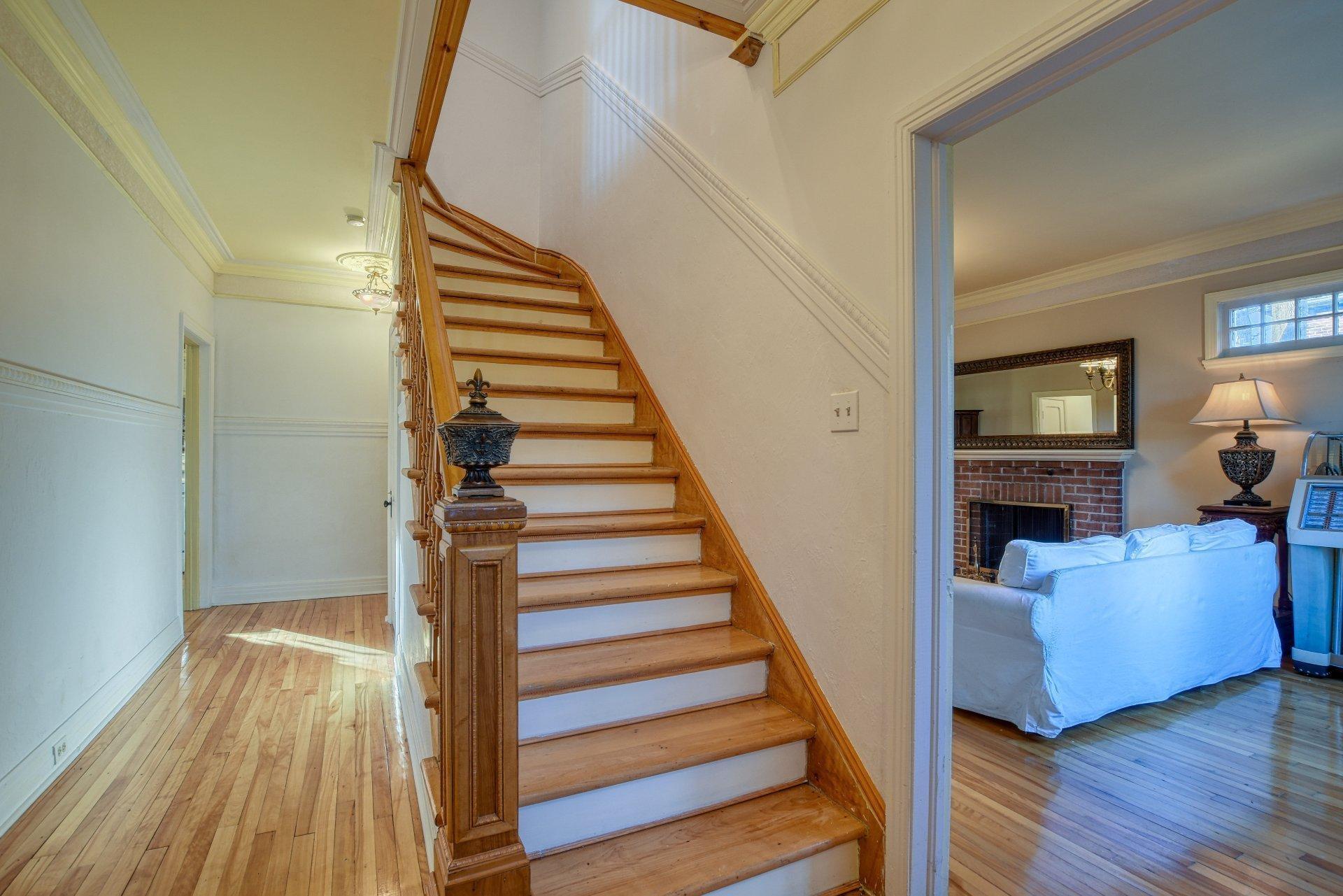 









45


Boul. de l'Union

,
Saint-Lambert,




QC
J4R2M4

