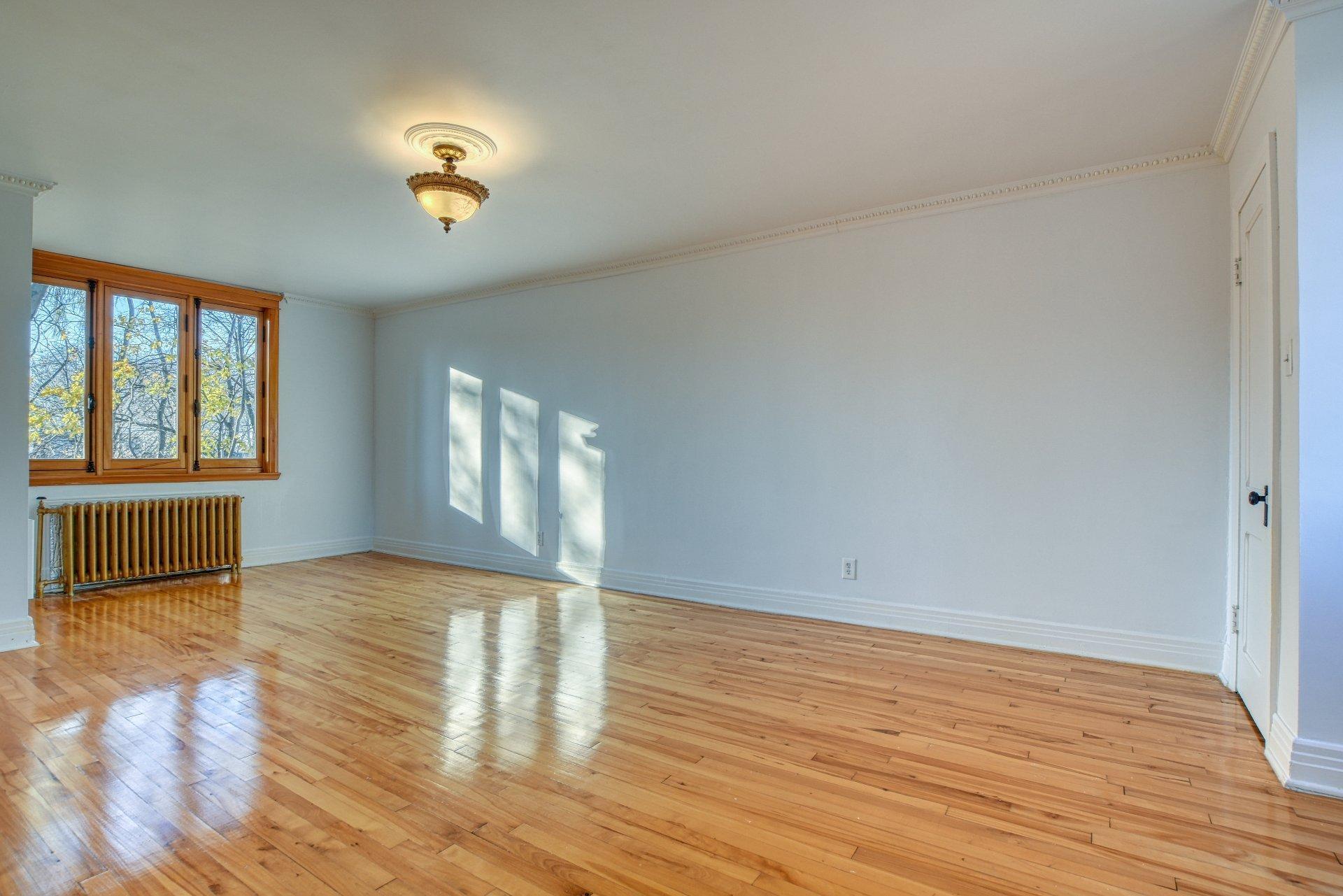 









45


Boul. de l'Union

,
Saint-Lambert,




QC
J4R2M4

