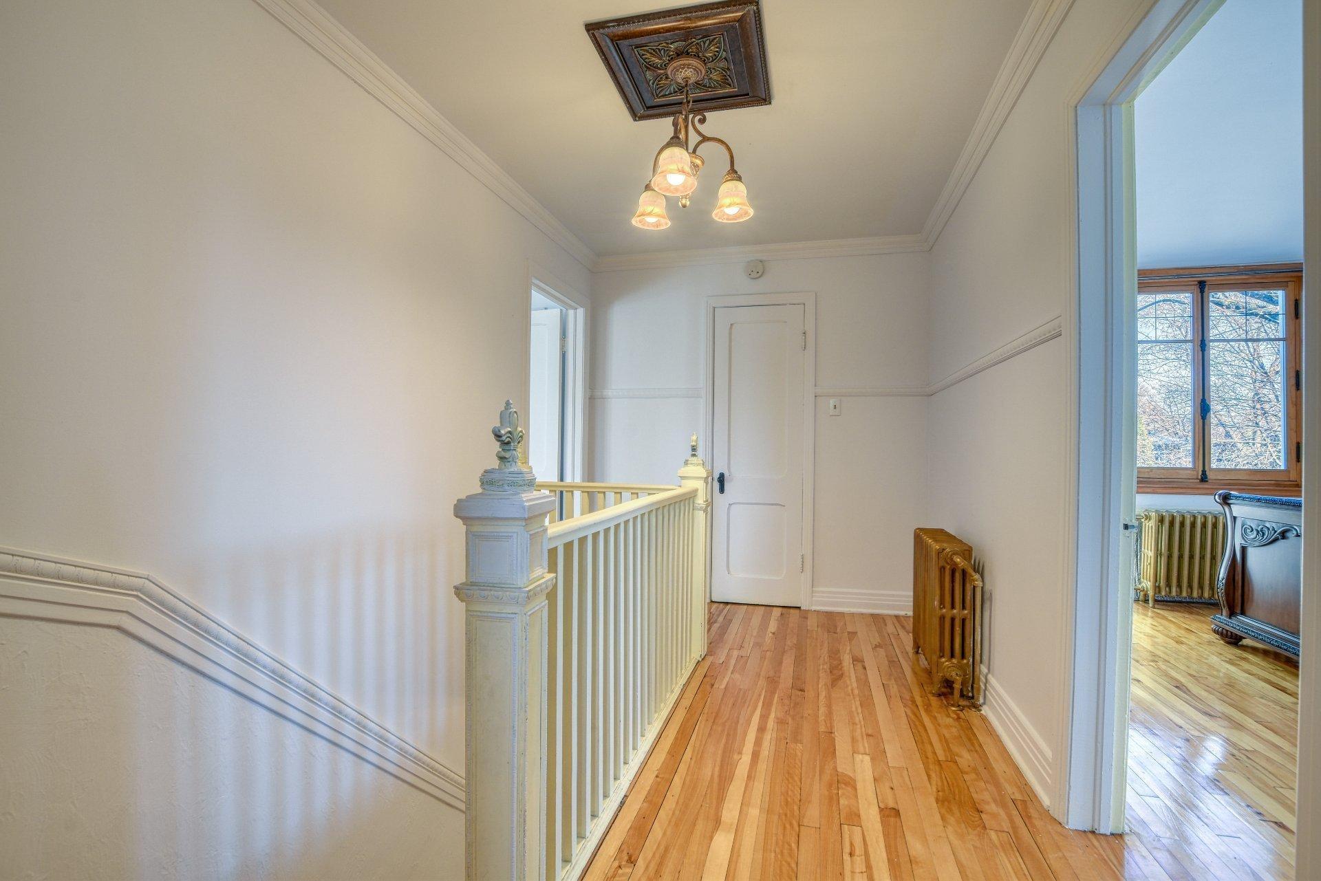









45


Boul. de l'Union

,
Saint-Lambert,




QC
J4R2M4

