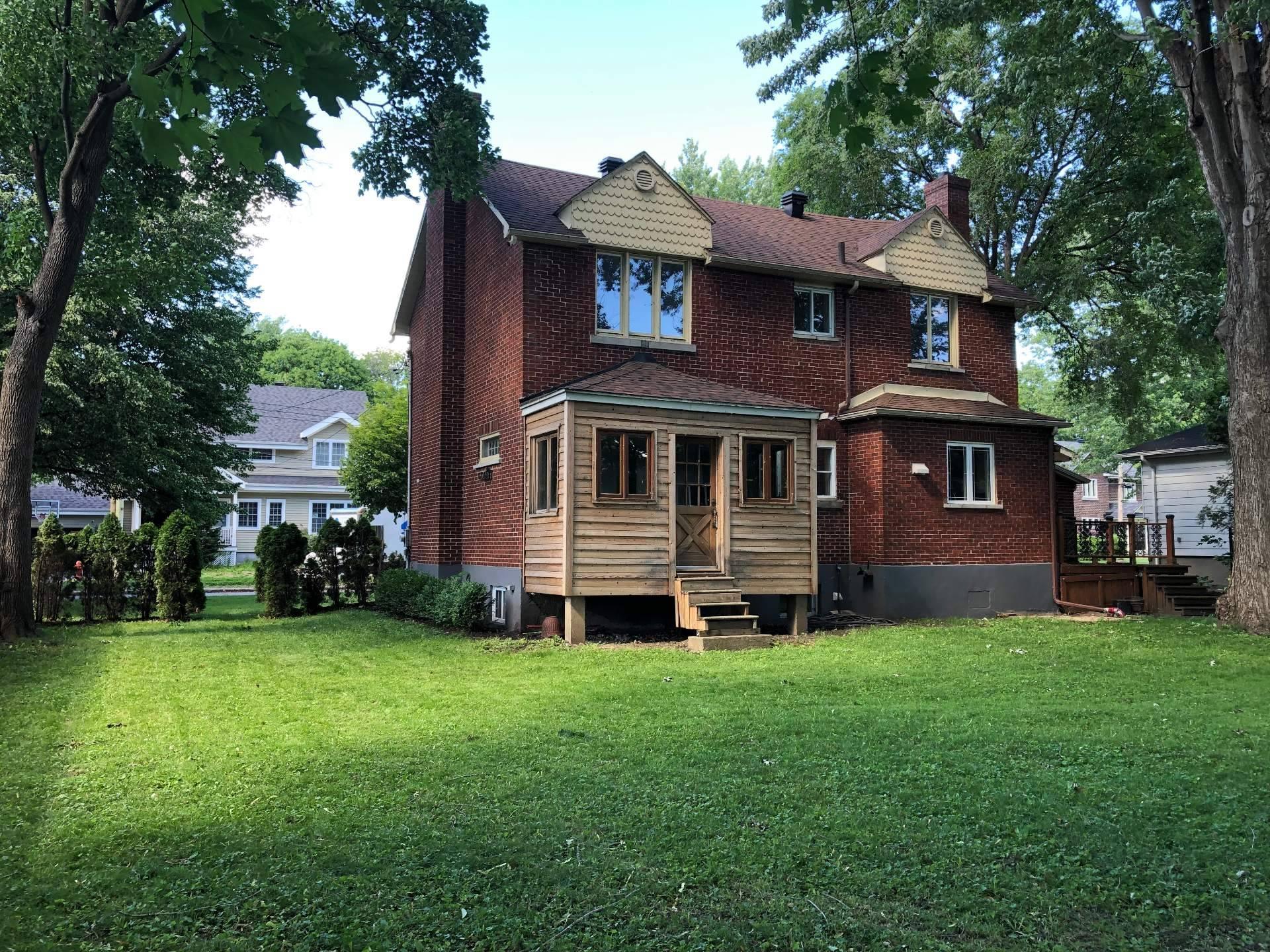 









45


Boul. de l'Union

,
Saint-Lambert,




QC
J4R2M4

