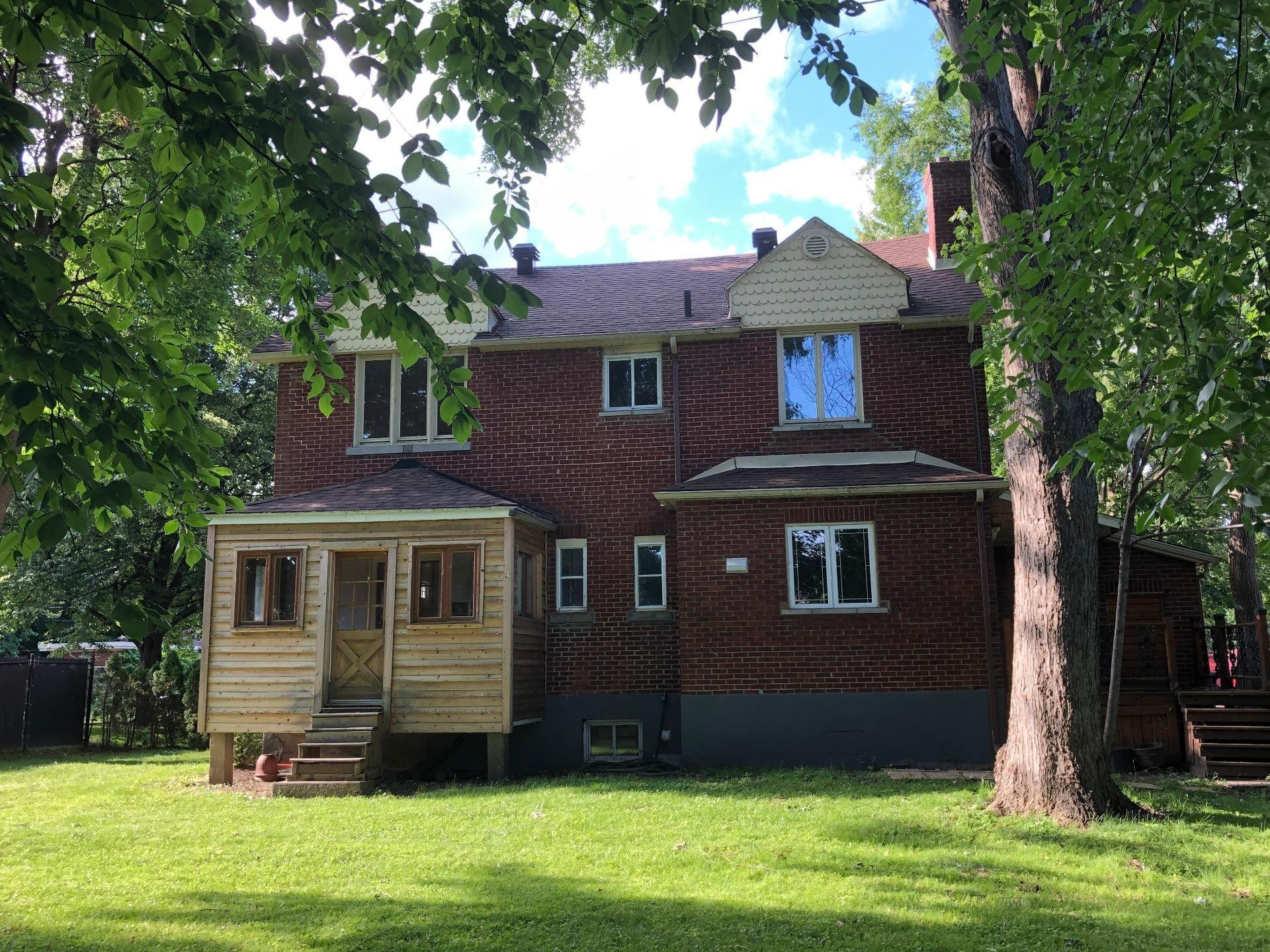 









45


Boul. de l'Union

,
Saint-Lambert,




QC
J4R2M4

