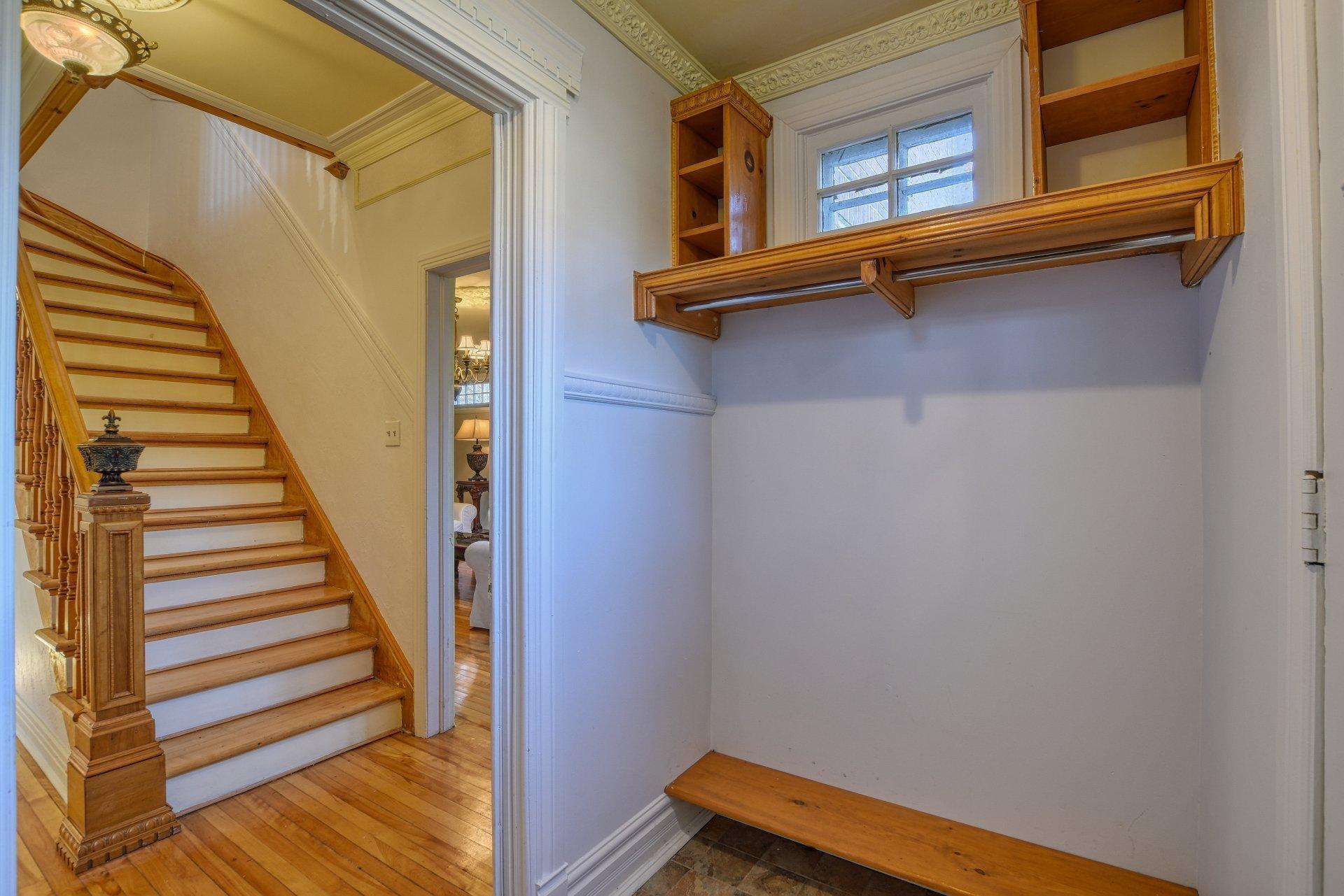 









45


Boul. de l'Union

,
Saint-Lambert,




QC
J4R2M4

