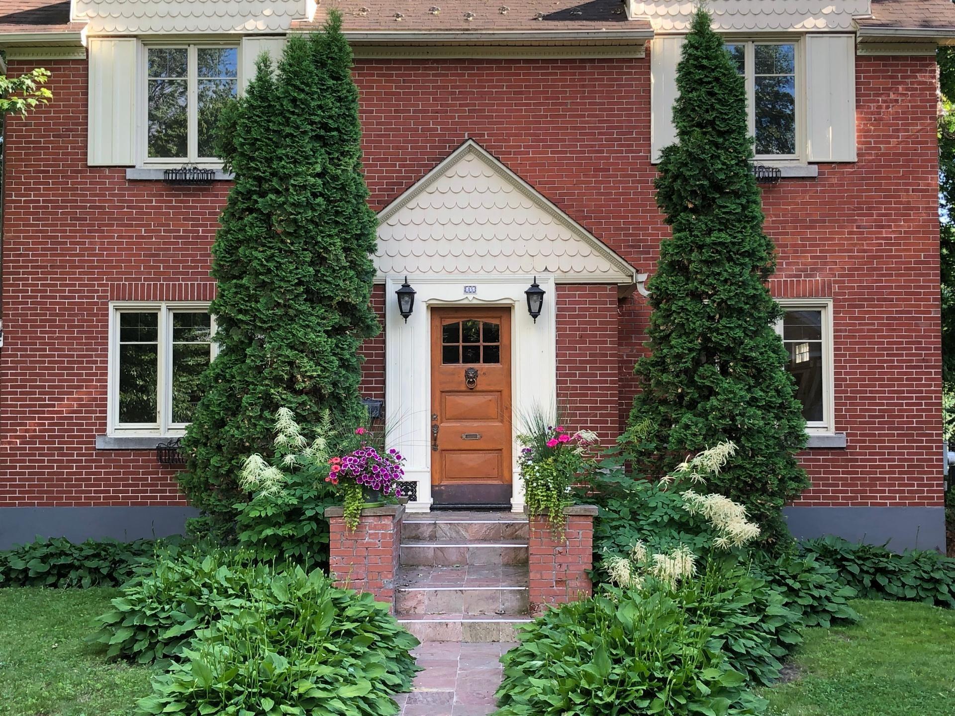 









45


Boul. de l'Union

,
Saint-Lambert,




QC
J4R2M4

