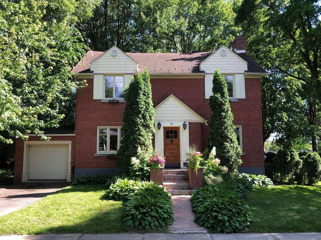 









45


Boul. de l'Union

,
Saint-Lambert,




QC
J4R2M4

