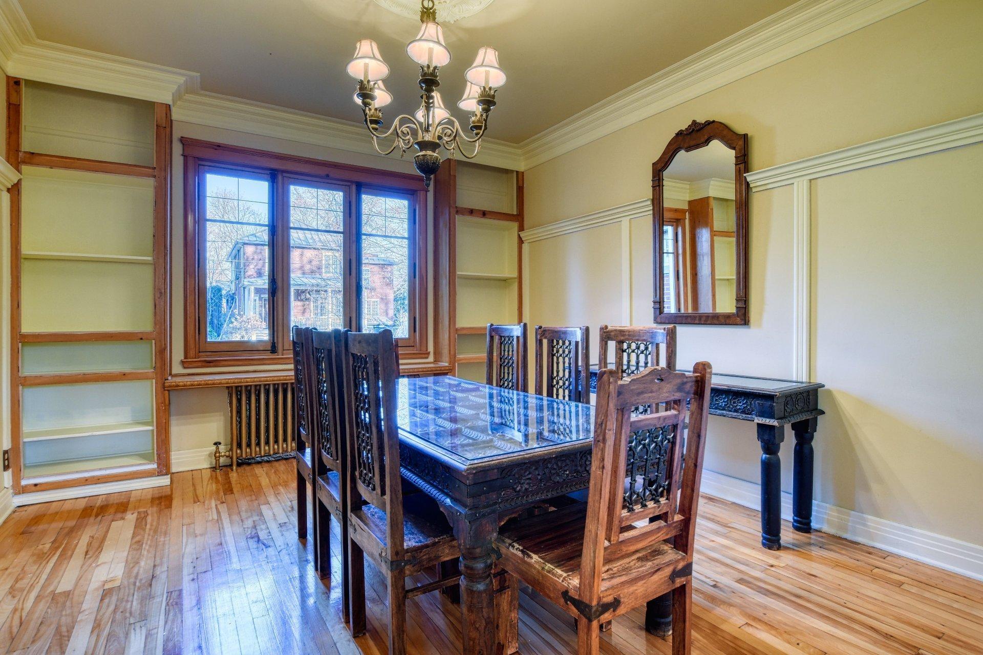 









45


Boul. de l'Union

,
Saint-Lambert,




QC
J4R2M4


