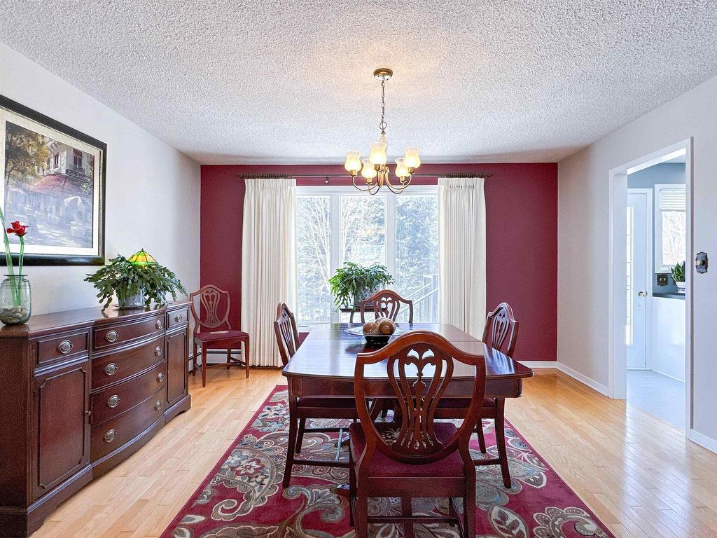 












21 Pope Avenue

,
Charlottetown,




PE
C1A 6N4

