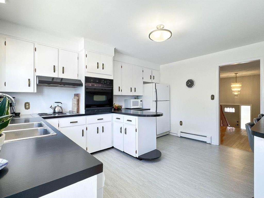 












21 Pope Avenue

,
Charlottetown,




PE
C1A 6N4

