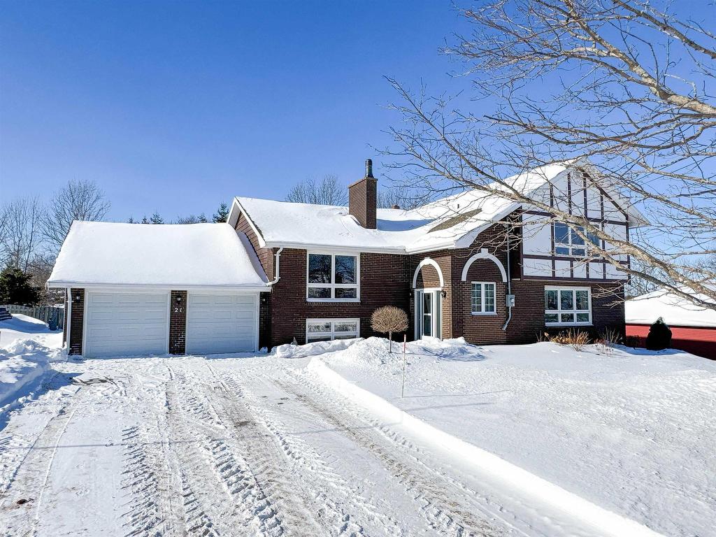 












21 Pope Avenue

,
Charlottetown,




PE
C1A 6N4

