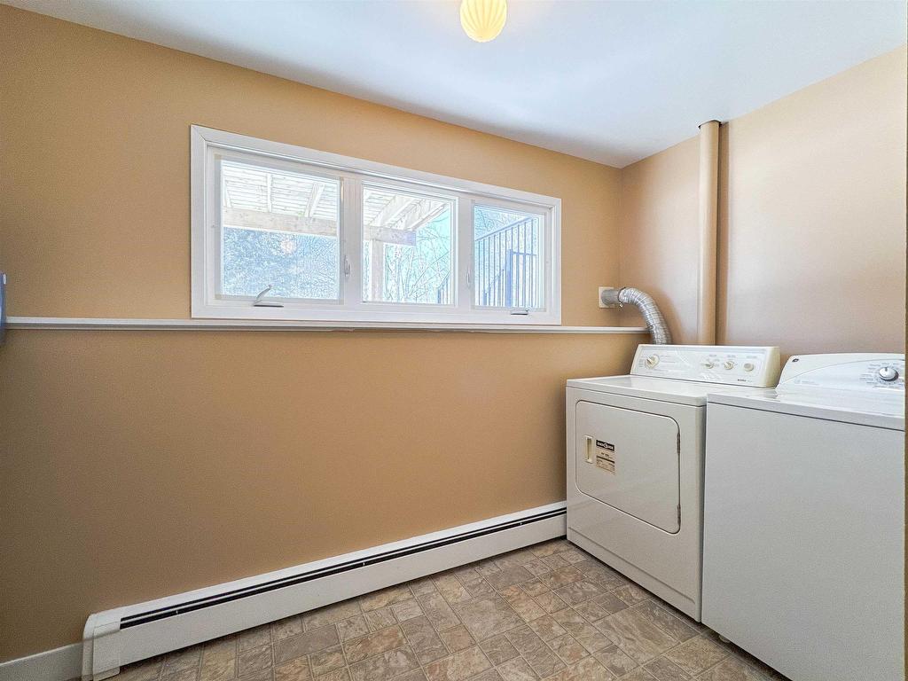 












21 Pope Avenue

,
Charlottetown,




PE
C1A 6N4

