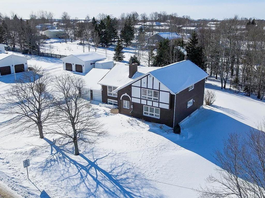 












21 Pope Avenue

,
Charlottetown,




PE
C1A 6N4

