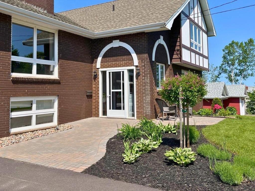 












21 Pope Avenue

,
Charlottetown,




PE
C1A 6N4

