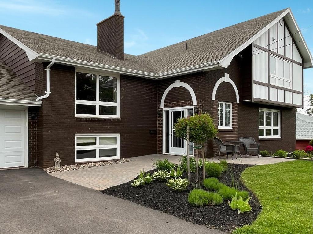 












21 Pope Avenue

,
Charlottetown,




PE
C1A 6N4

