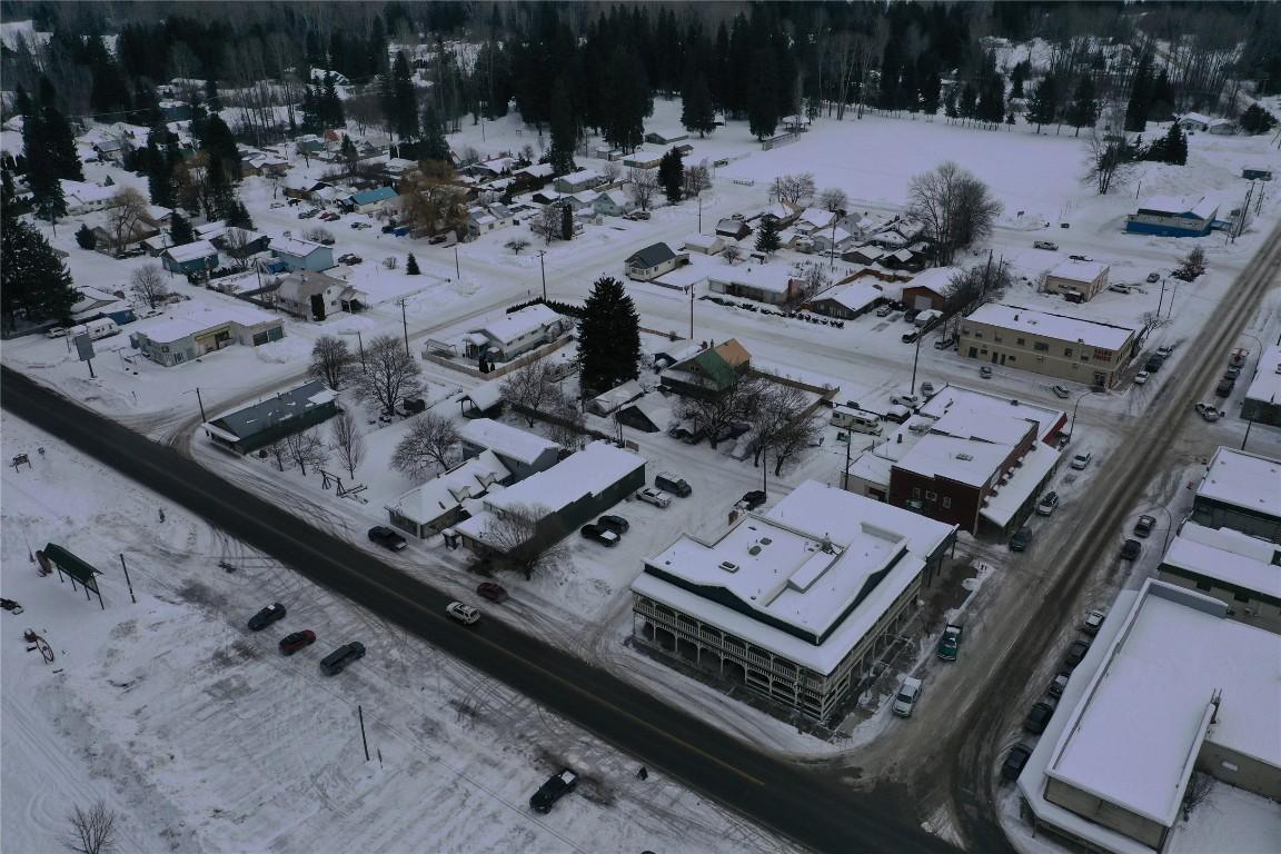 









313


Railway

Avenue,
Salmo,




BC
V0G 1Z0

