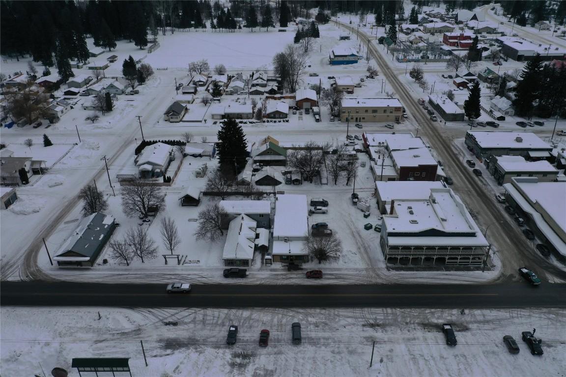 









313


Railway

Avenue,
Salmo,




BC
V0G 1Z0

