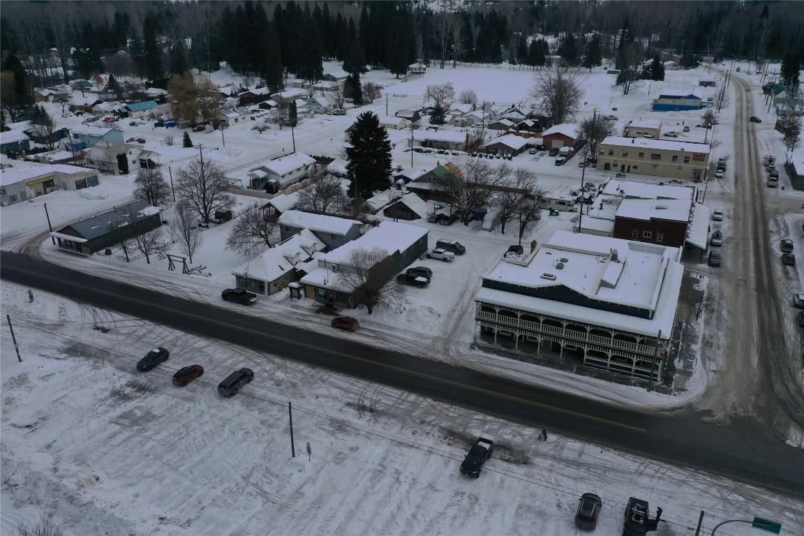 









313


Railway

Avenue,
Salmo,




BC
V0G 1Z0

