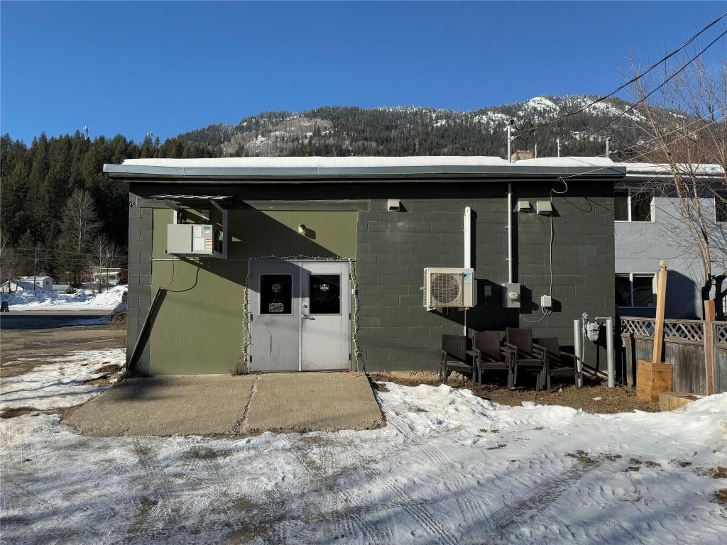 









313


Railway

Avenue,
Salmo,




BC
V0G 1Z0

