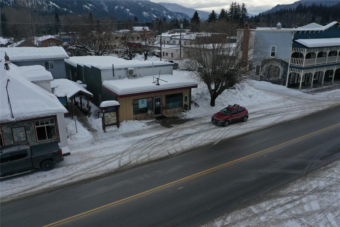 









313


Railway

Avenue,
Salmo,




BC
V0G 1Z0


