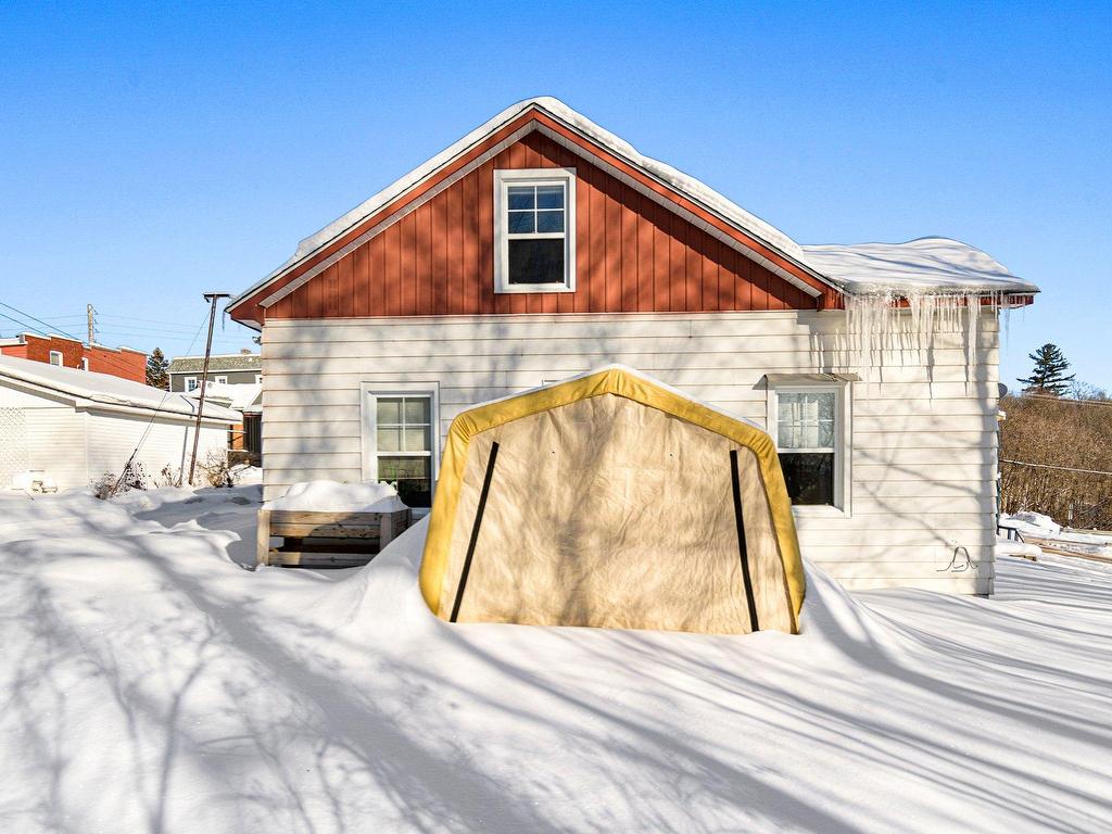 









333


Rue Principale

,
Brownsburg-Chatham,




QC
J8G2V1

