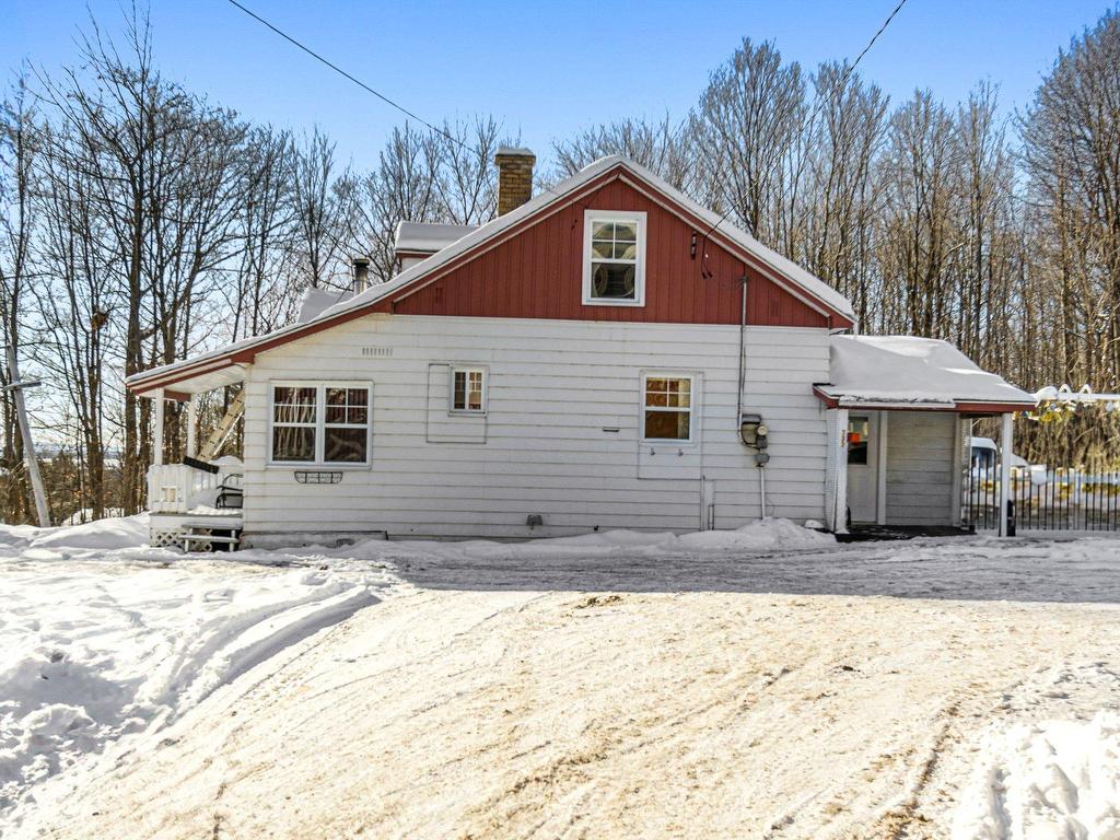 









333


Rue Principale

,
Brownsburg-Chatham,




QC
J8G2V1

