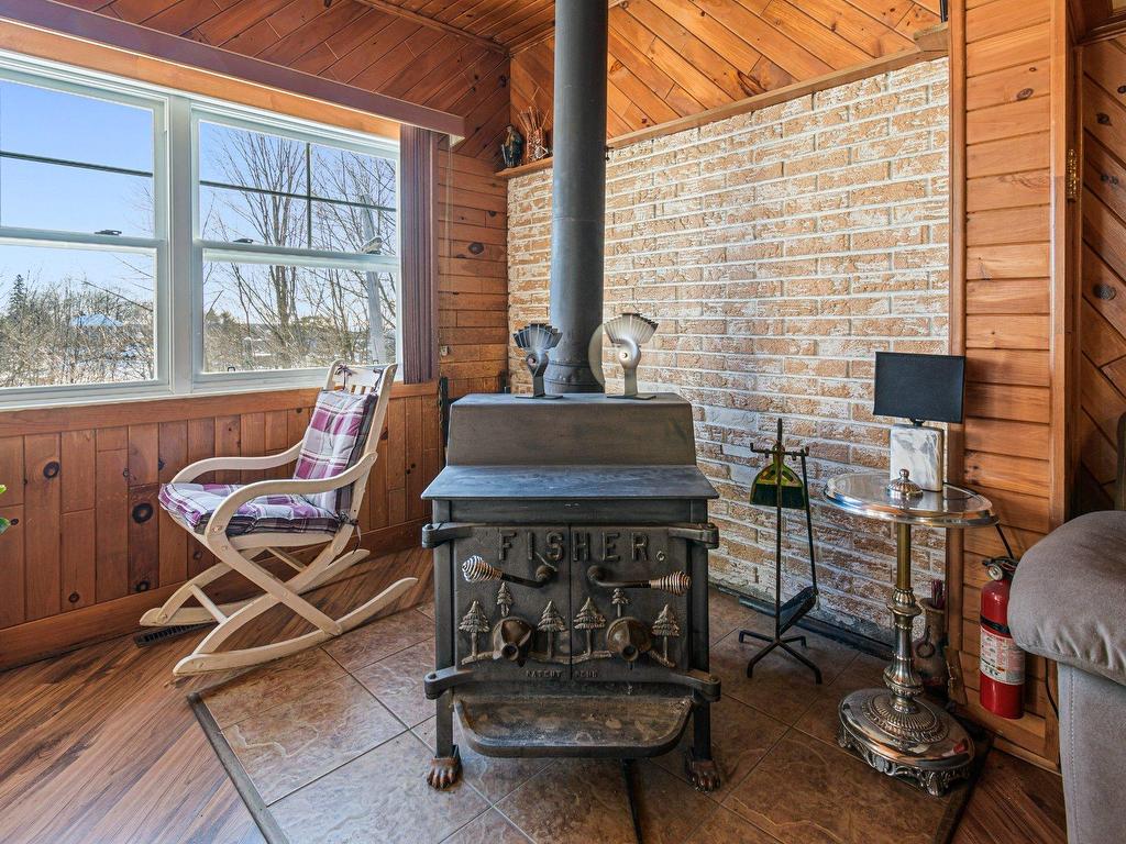 









333


Rue Principale

,
Brownsburg-Chatham,




QC
J8G2V1


