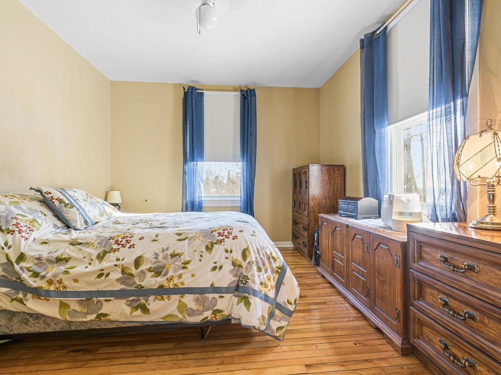 









333


Rue Principale

,
Brownsburg-Chatham,




QC
J8G2V1

