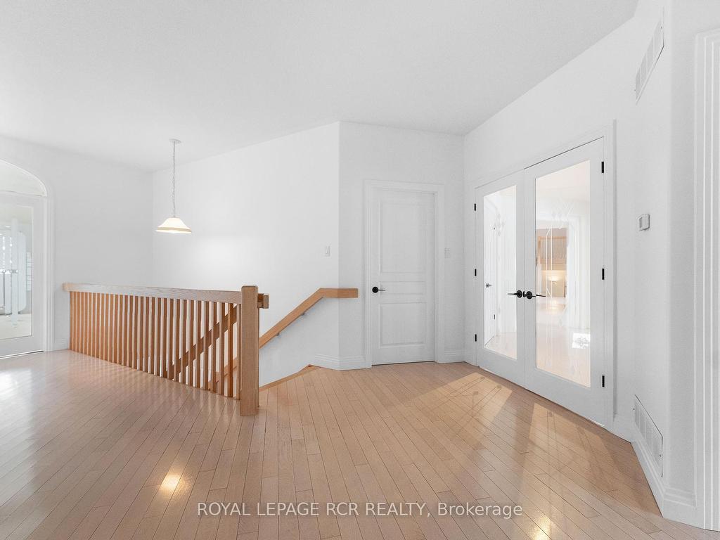 









101089


10th

Side Road,
East Garafraxa,




ON
L9W 7J9


